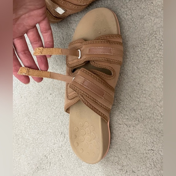 Vionic”Sarah” slide sandals - Picture 4 of 8